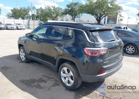 2020 Jeep Compass Latitude 4X4 z USA, uszkodzony, nr VIN 3C4NJDBB5LT138567